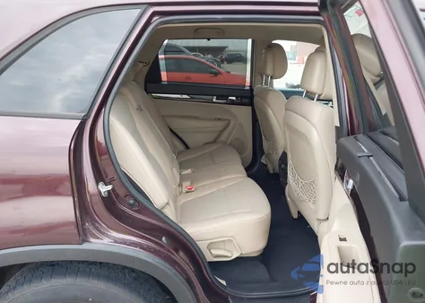 2014 Kia Sorento z USA, uszkodzony, nr VIN 5XYKT3A64EG506078